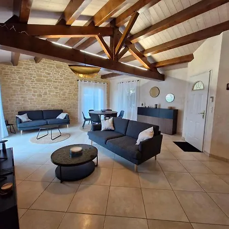 Casa de Férias Maison Piscine Chauffee Joli Jardin Paysage *