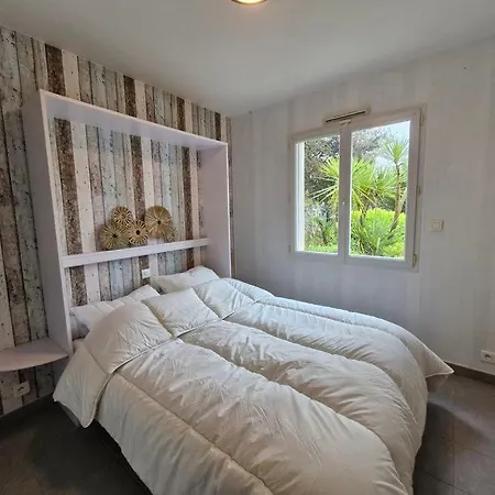 Maison Piscine Chauffee Joli Jardin Paysage